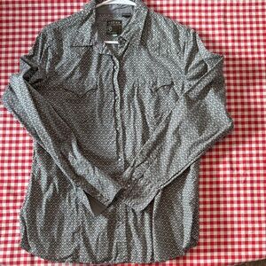 Roper Women’s button down . Tan/ blue